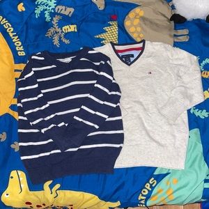Toddler pullover sweaters. EUC